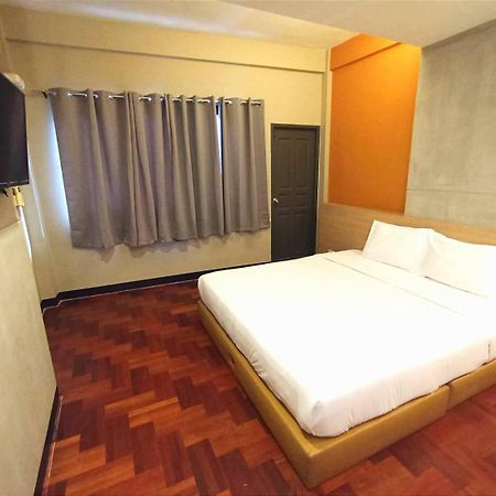 Go Inn Bts Surasak Silom Bkk โกอินน์ บีทีเอส สถานีสุรศักดิ์ Bangkok Exterior foto