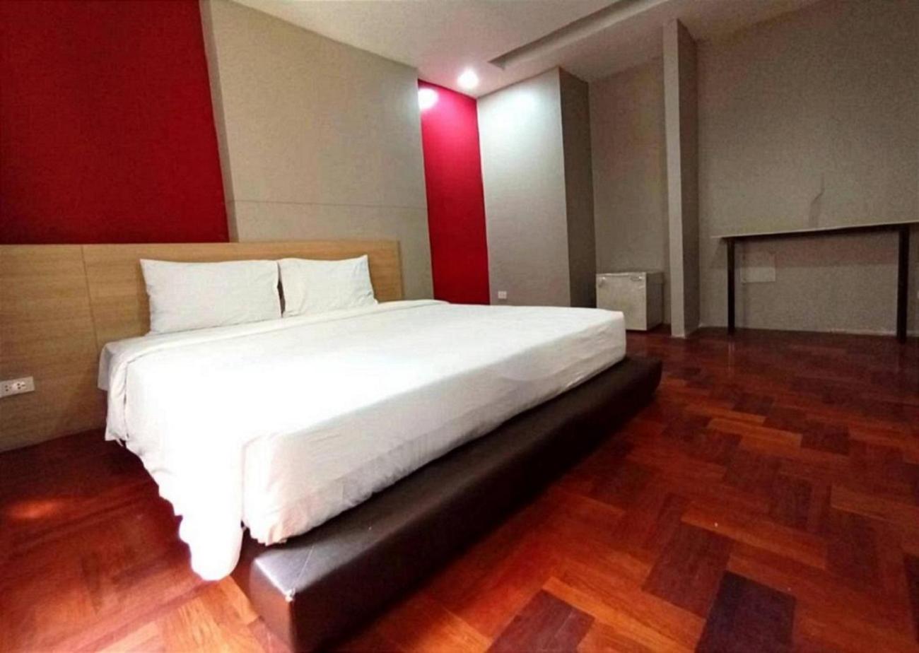 Go Inn Bts Surasak Silom Bkk โกอินน์ บีทีเอส สถานีสุรศักดิ์ Bangkok Exterior foto